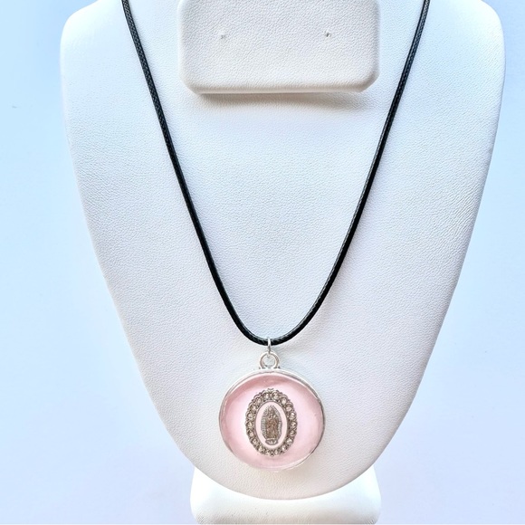 Virgencita Pendant Necklace | Resin Pendant | Resin Jewelry - Picture 6 of 7